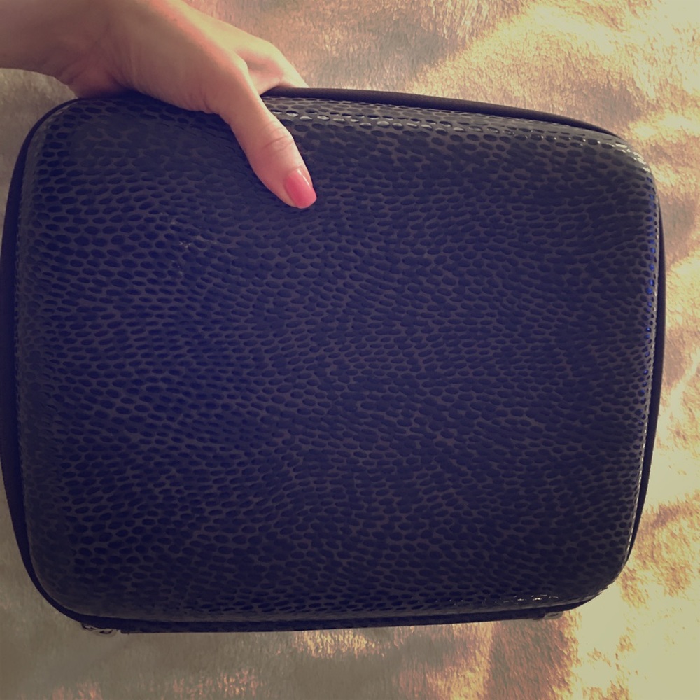Makeup bag _ Laura Mercier